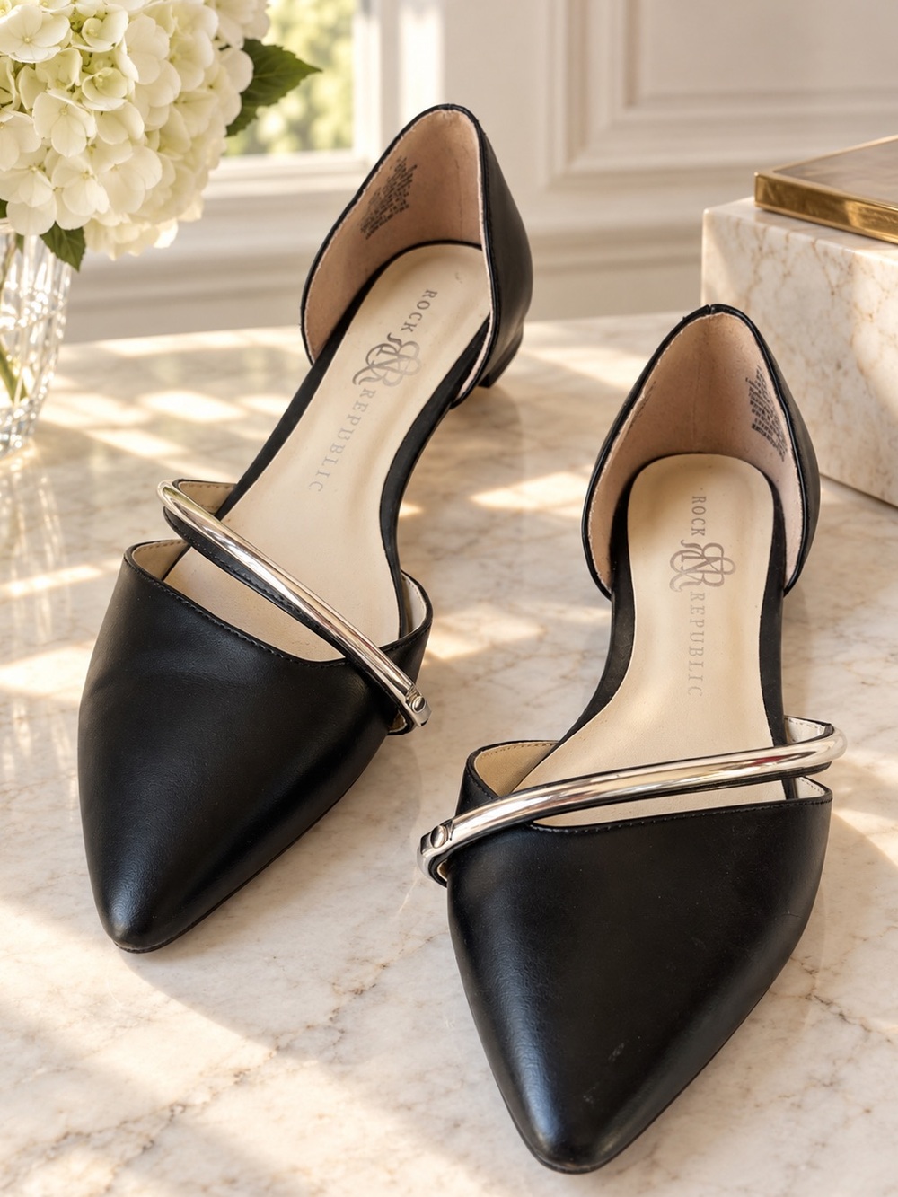 Rock & Republic Rraggie Black Silver Pointed Toe D’Orsay Flats Size 7M